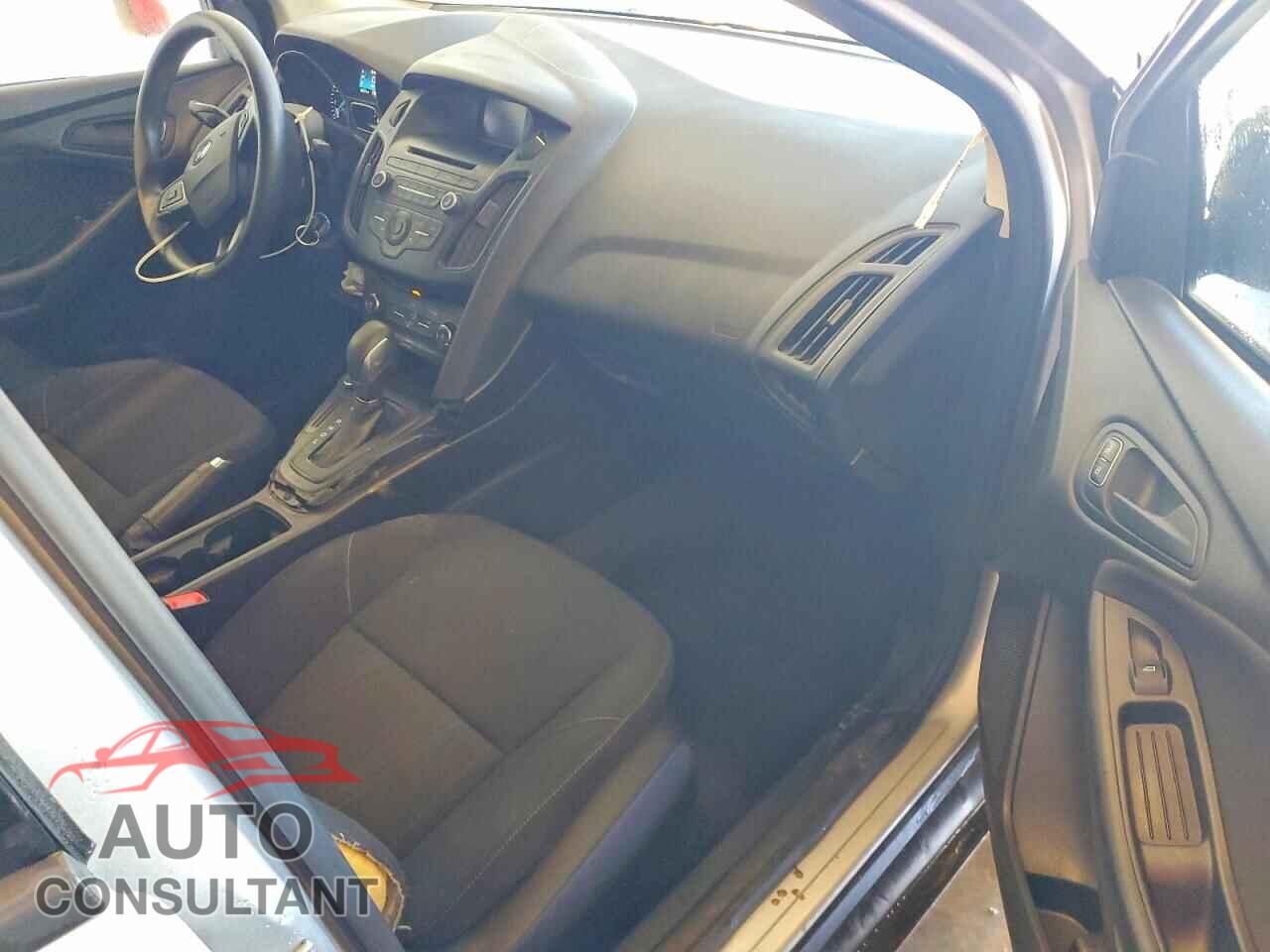 FORD FOCUS 2016 - 1FADP3E2XGL203405