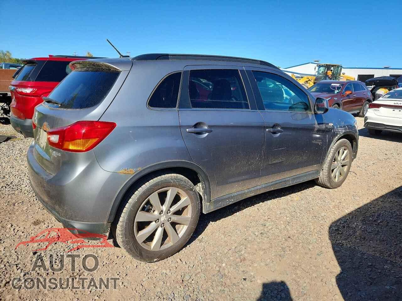 MITSUBISHI OUTLANDER 2015 - 4A4AR4AU5FE002530