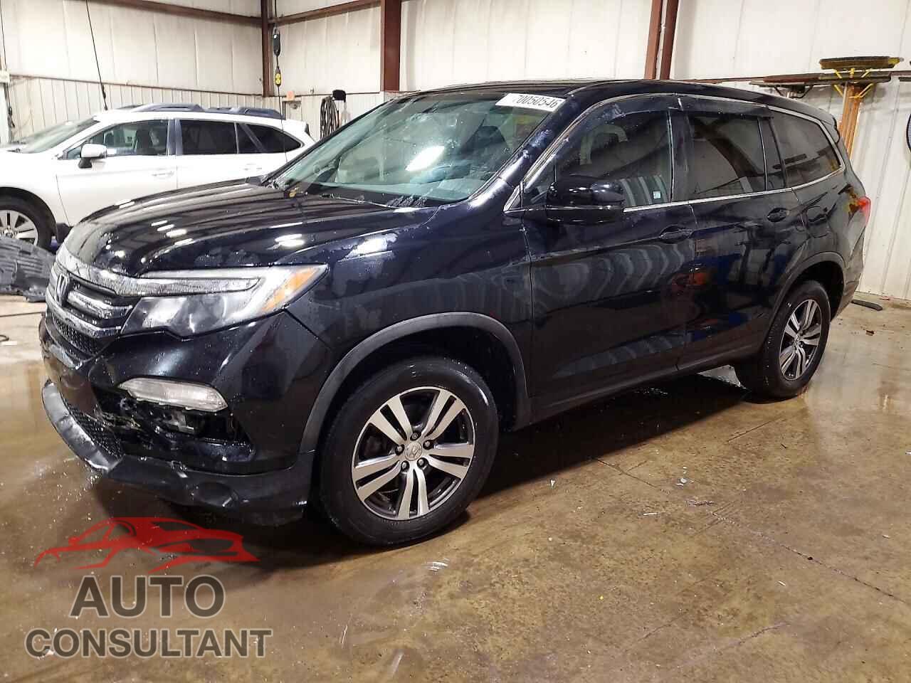 HONDA PILOT 2016 - 5FNYF6H82GB010636
