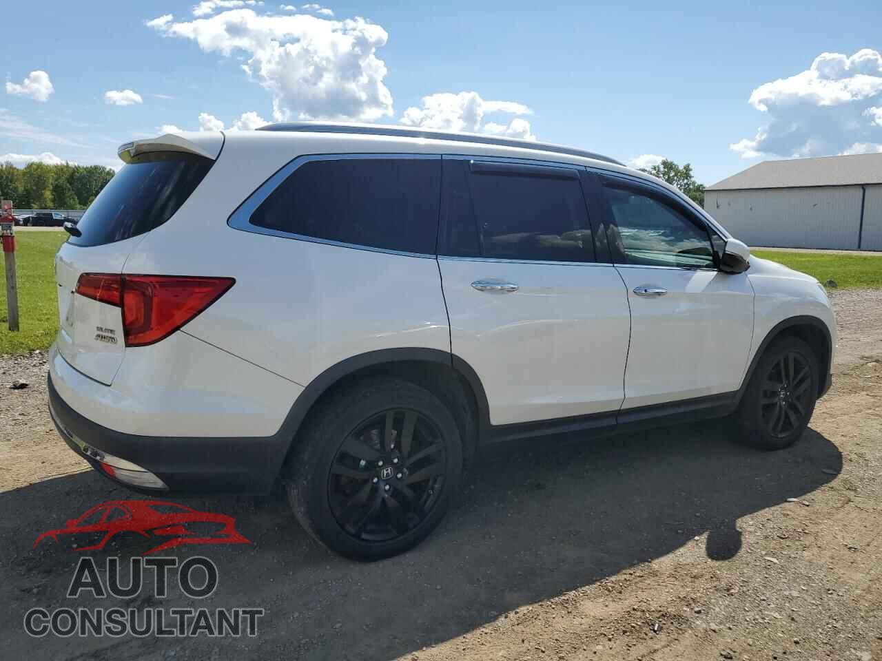HONDA PILOT 2017 - 5FNYF6H04HB010858