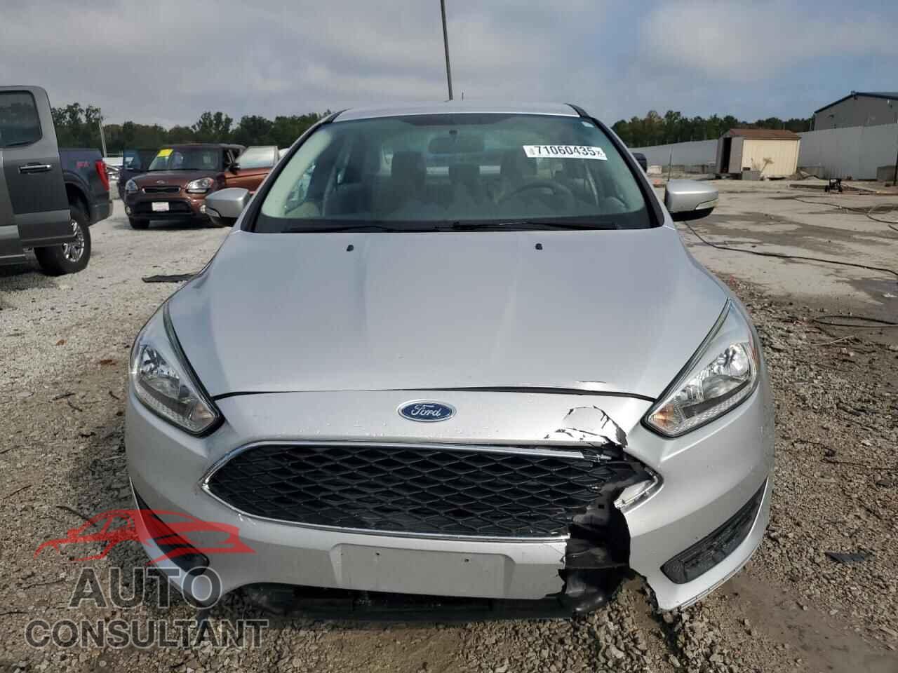 FORD FOCUS 2015 - 1FADP3F29FL339960