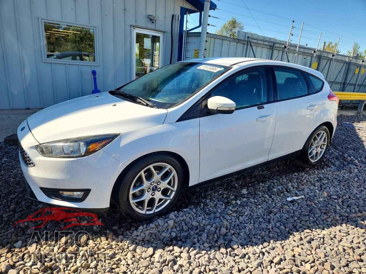 FORD FOCUS 2015 - 1FADP3K22FL323265