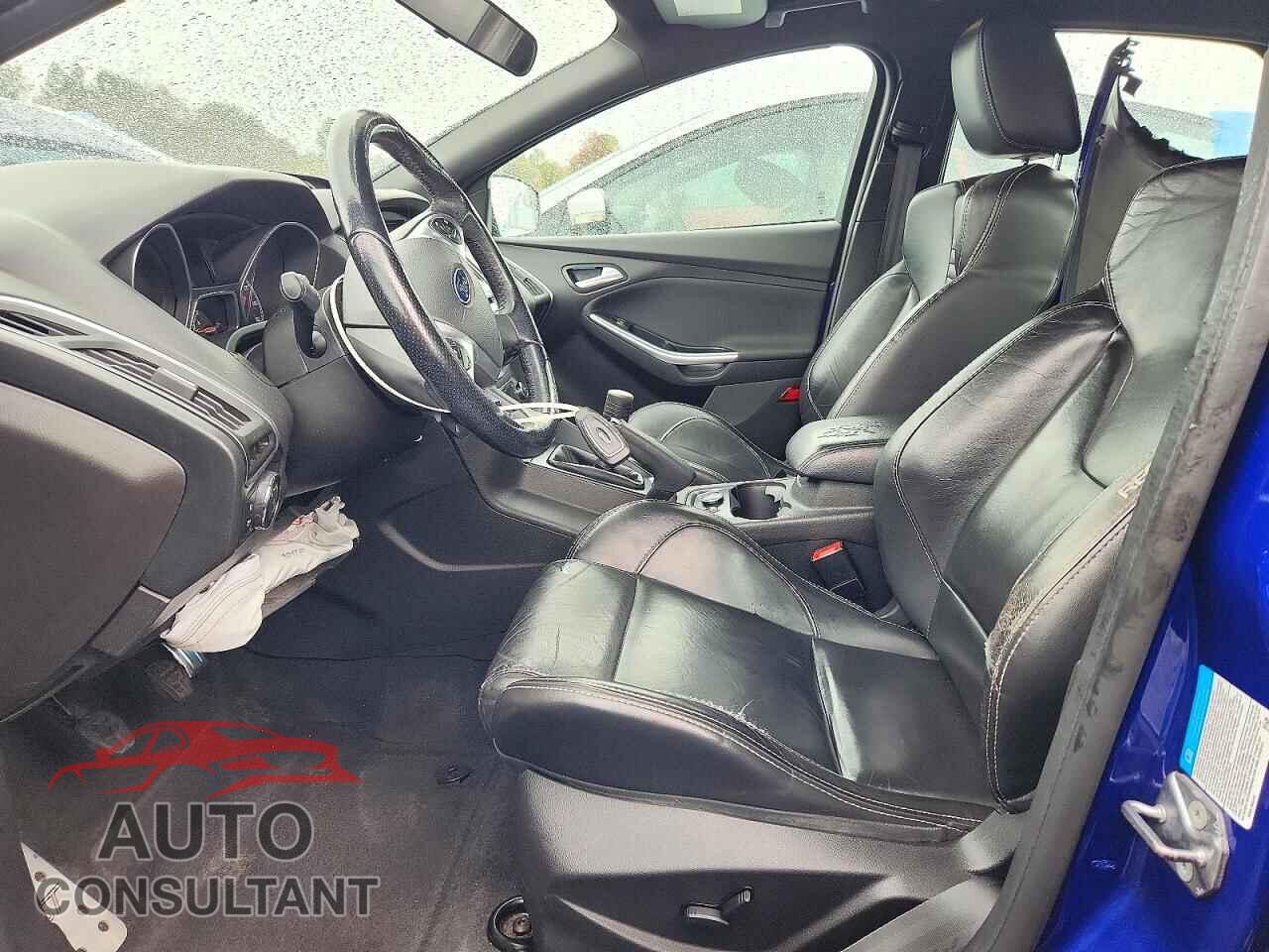 FORD FOCUS 2014 - 1FADP3L96EL248323
