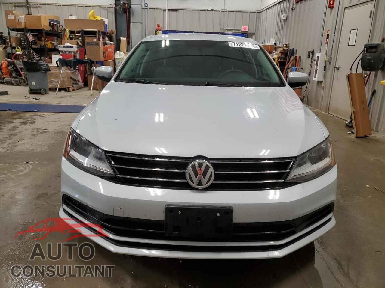 VOLKSWAGEN JETTA 2017 - 3VW2B7AJ6HM254076