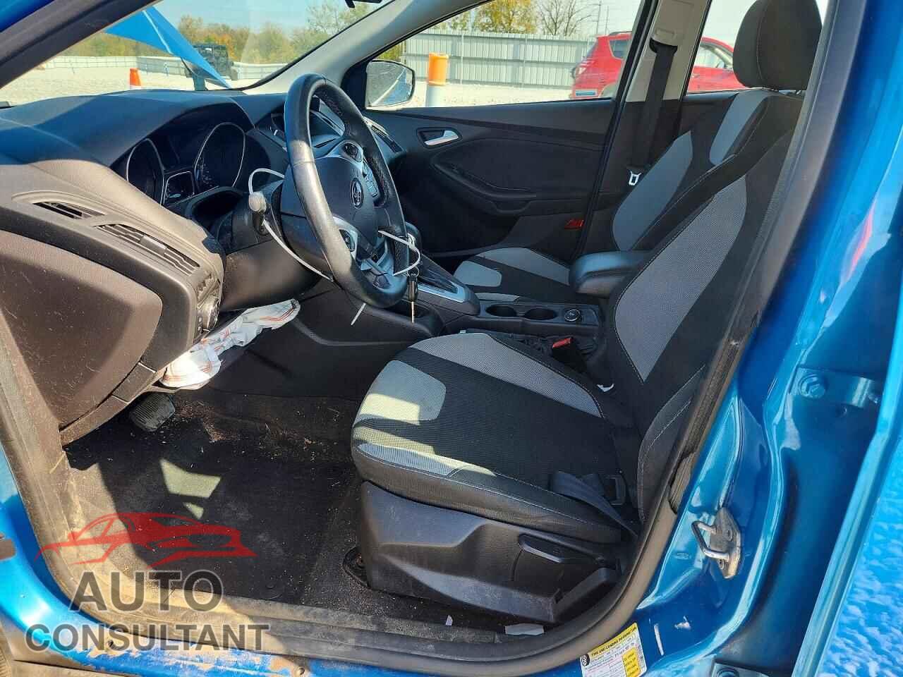 FORD FOCUS 2014 - 1FADP3K22EL222936