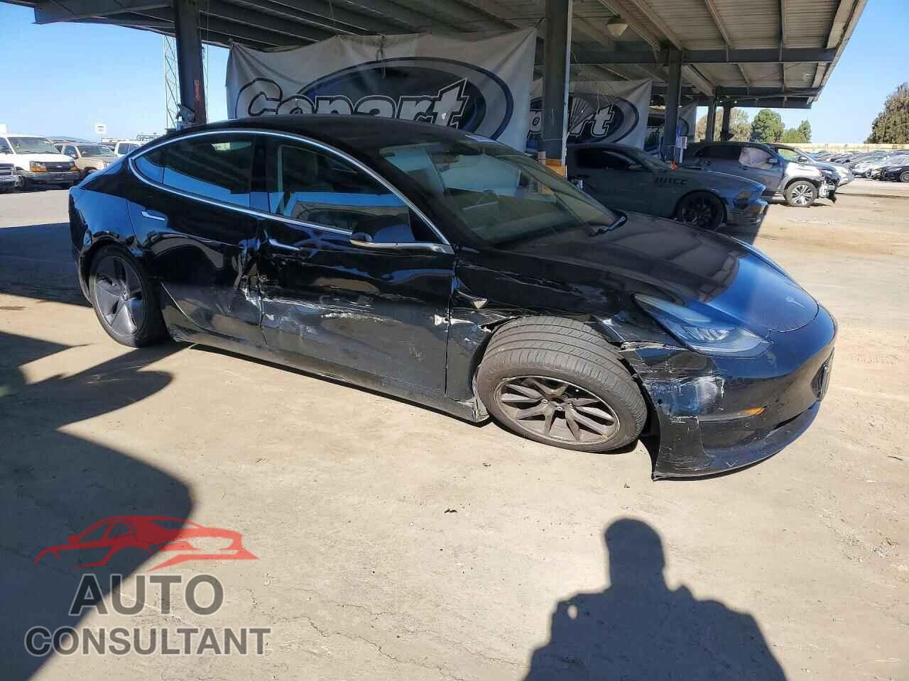 TESLA MODEL 3 2018 - 5YJ3E1EA4JF156311