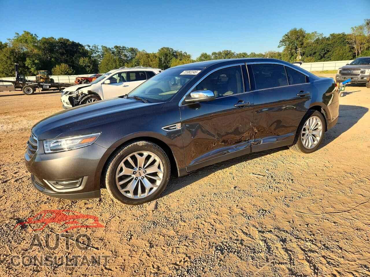 FORD TAURUS 2018 - 1FAHP2F88JG101549