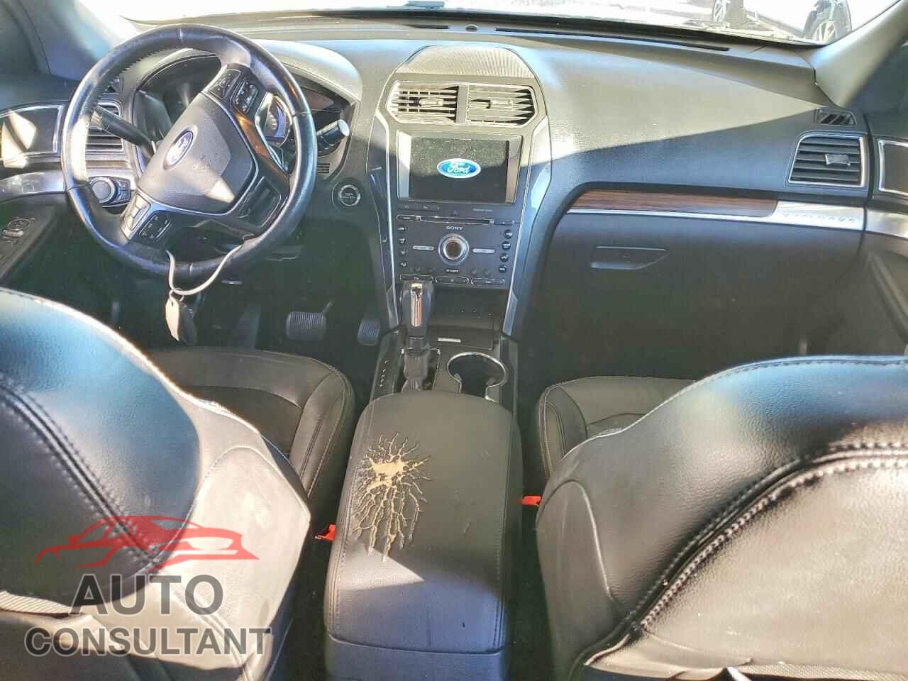 FORD EXPLORER 2018 - 1FM5K7F8XJGB67220