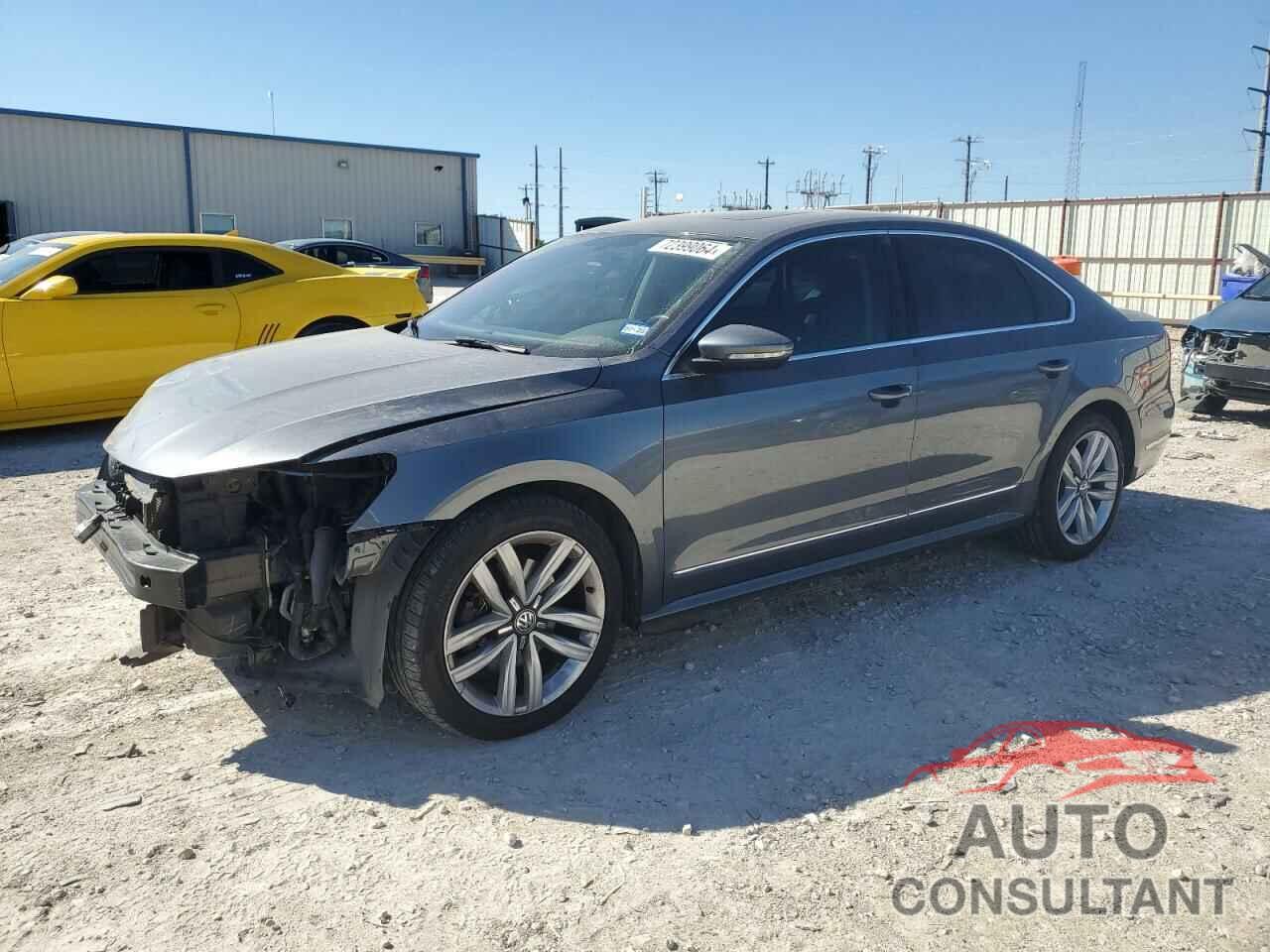 VOLKSWAGEN PASSAT 2017 - 1VWGT7A31HC040764