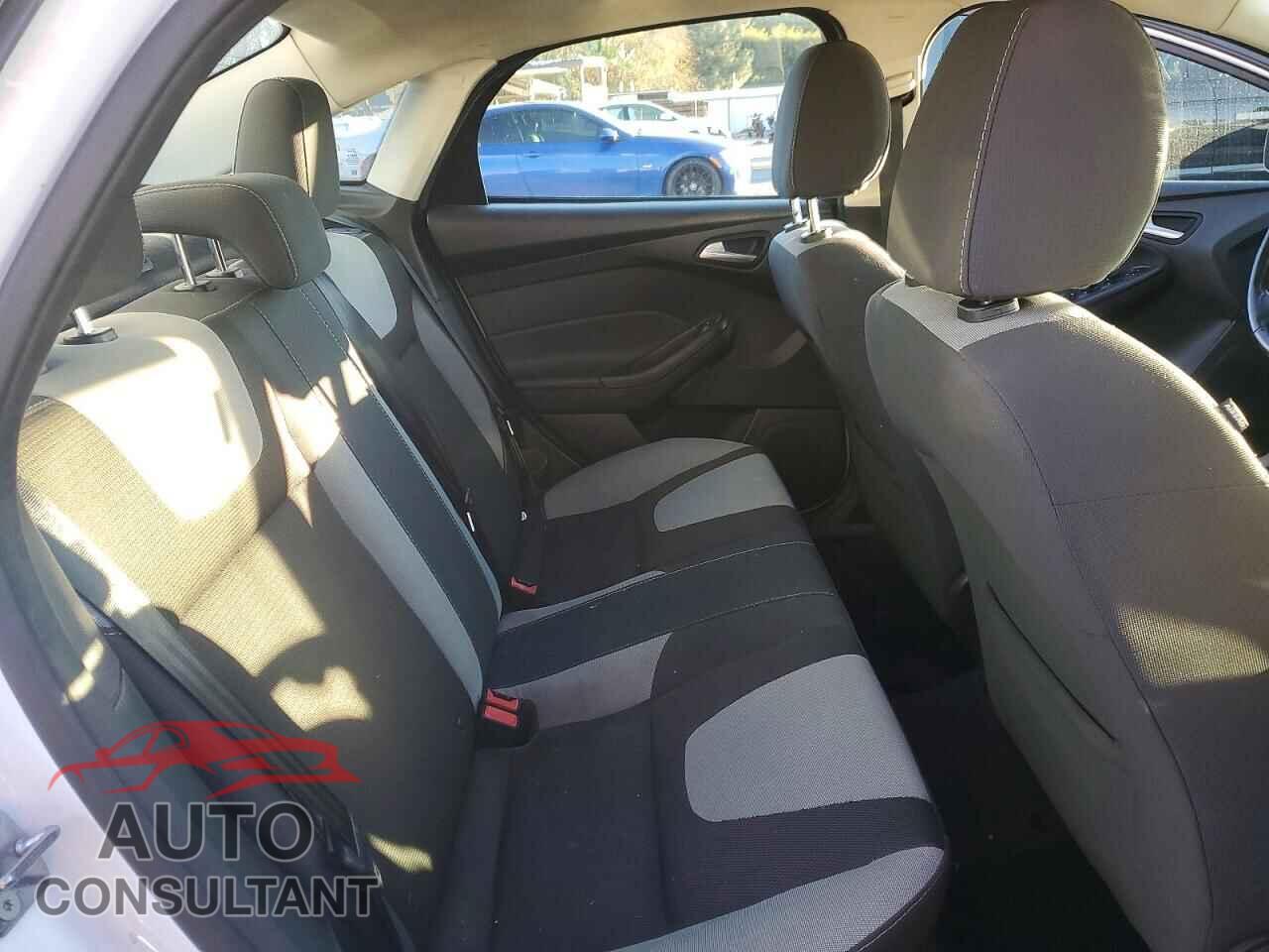 FORD FOCUS 2014 - 1FADP3F24EL406379