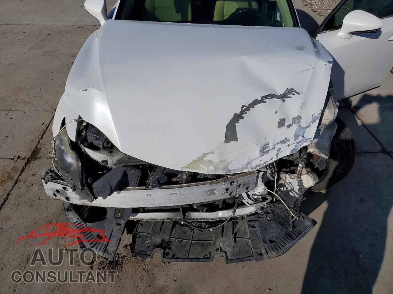 LEXUS IS 2014 - JTHBE1D27E5000730