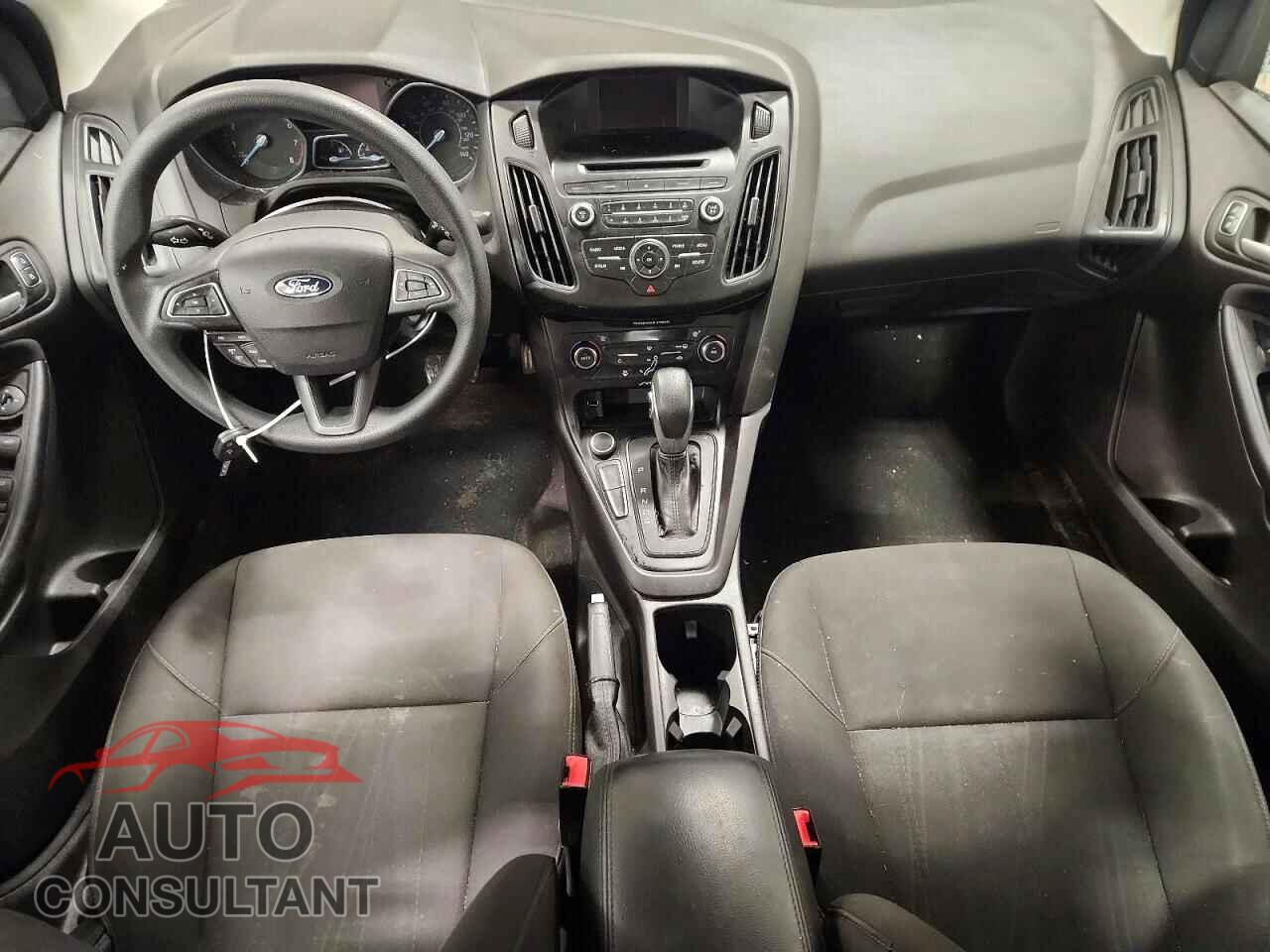 FORD FOCUS 2017 - 1FADP3FE8HL237403