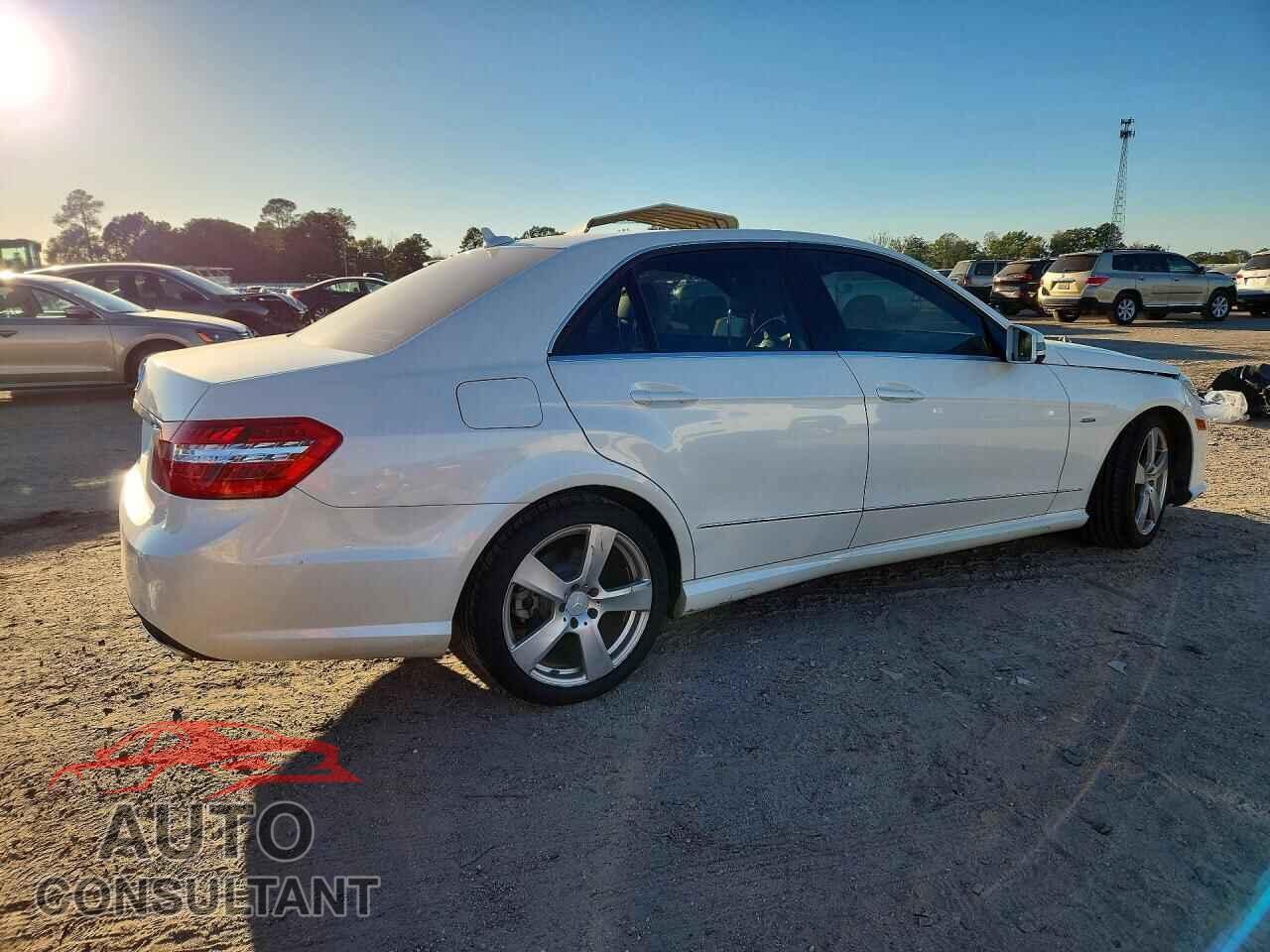 MERCEDES-BENZ E-CLASS 2012 - WDDHF5KB2CA589120