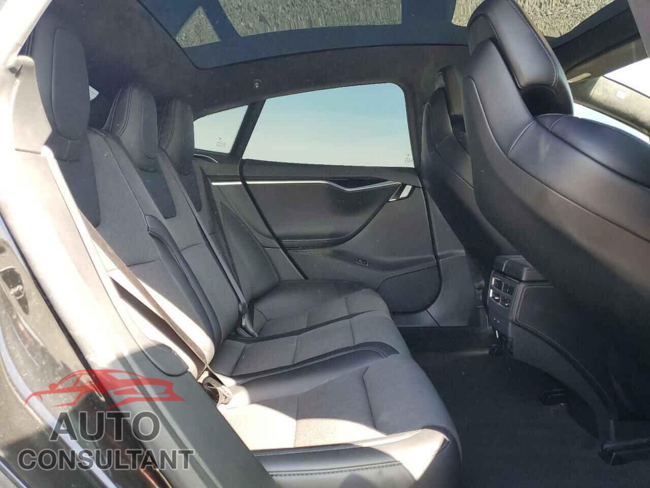 TESLA MODEL S 2017 - 5YJSA1E16HF214162