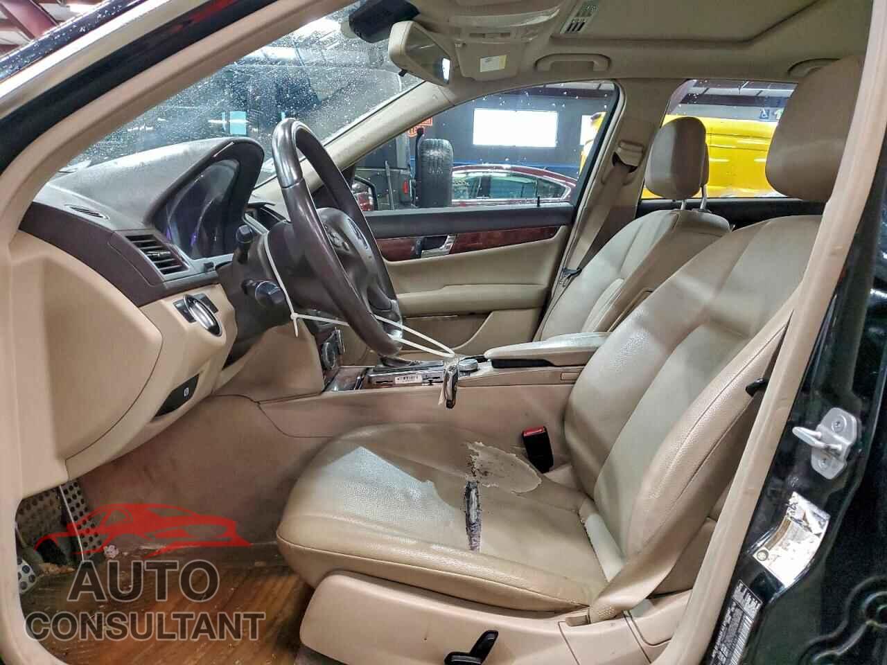 MERCEDES-BENZ C-CLASS 2011 - WDDGF8BB7BR148967