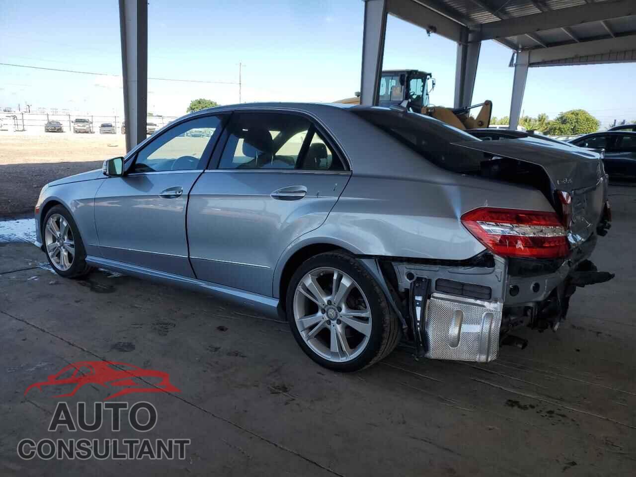 MERCEDES-BENZ E-CLASS 2013 - WDDHF5KBXDA754686