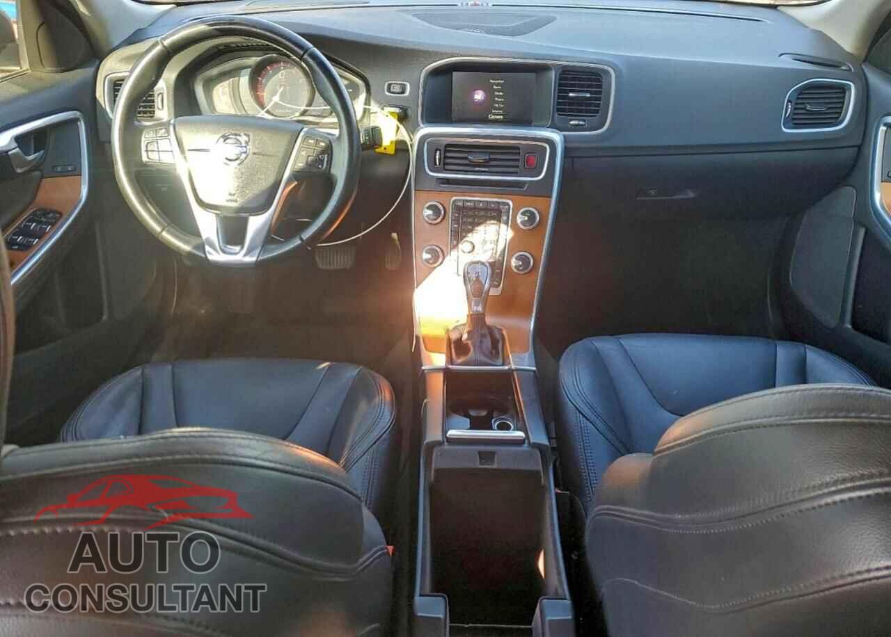 VOLVO S60 2017 - LYV402HM2HB140926