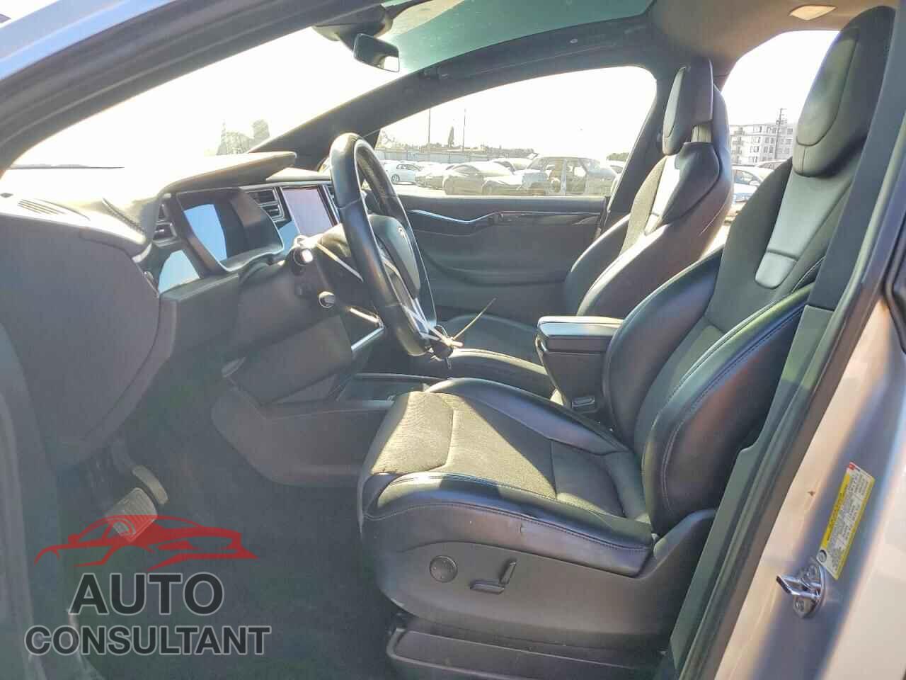 TESLA MODEL X 2017 - 5YJXCDE20HF054399
