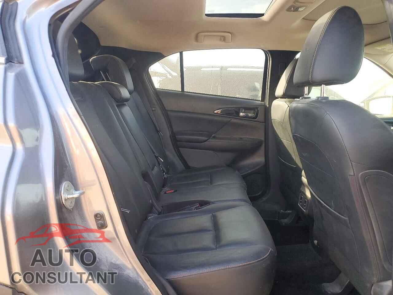 MITSUBISHI ECLIPSE 2018 - JA4AT5AA1JZ064068