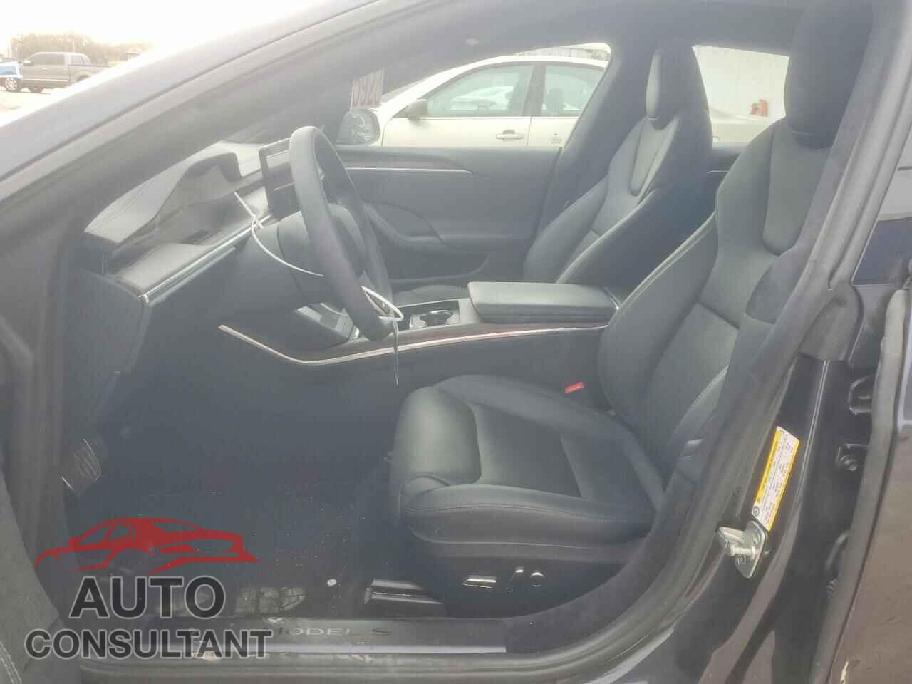 TESLA MODEL S 2024 - 5YJSA1E50RF534100