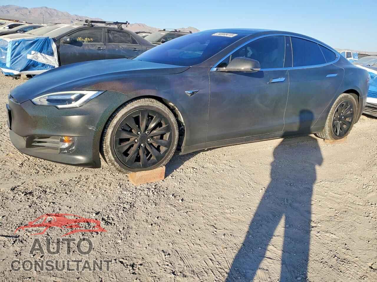 TESLA MODEL S 2017 - 5YJSA1E12HF215499