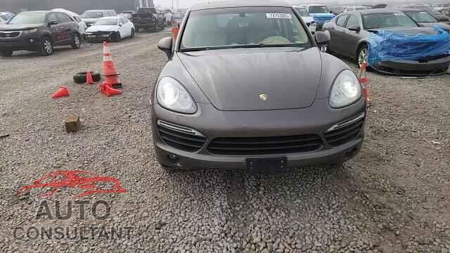 PORSCHE CAYENNE 2012 - WP1AB2A2XCLA40825