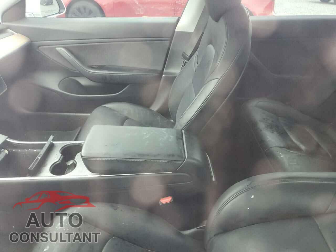 TESLA MODEL 3 2018 - 5YJ3E1EA4JF033012