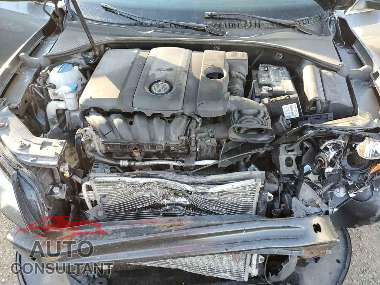 VOLKSWAGEN PASSAT 2014 - 1VWAH7A39EC008020