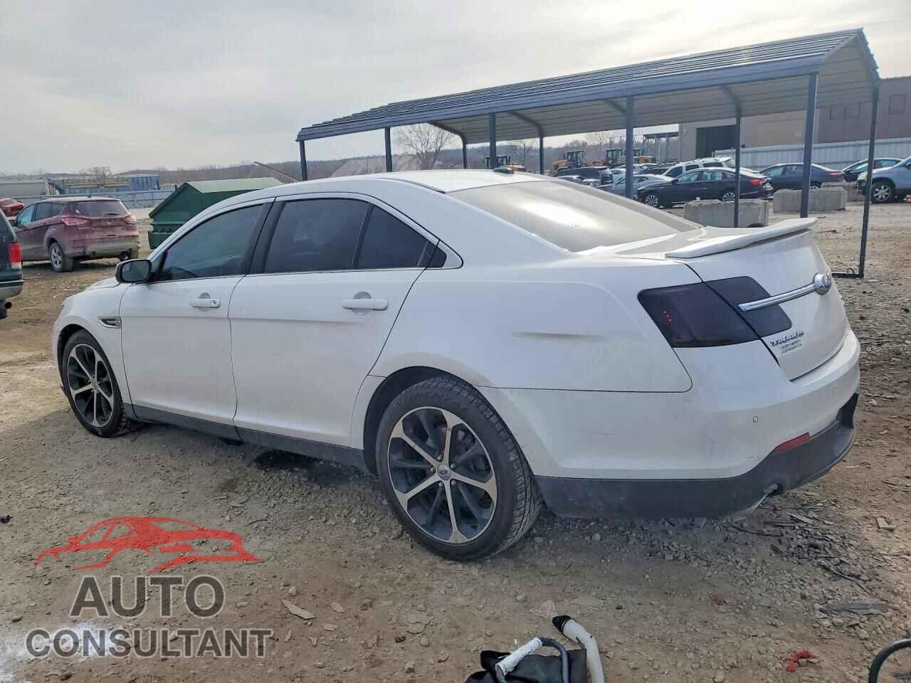 FORD TAURUS 2015 - 1FAHP2E89FG184076