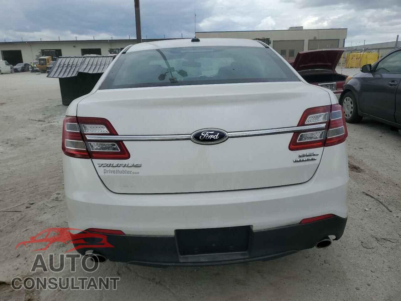 FORD TAURUS 2013 - 1FAHP2E85DG215014