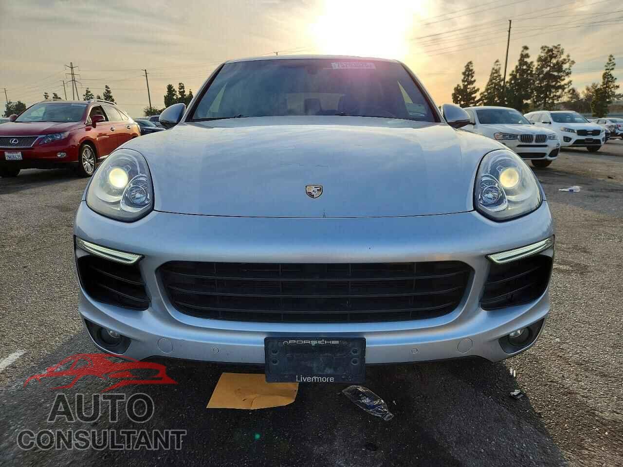 PORSCHE CAYENNE 2016 - WP1AA2A29GLA04942