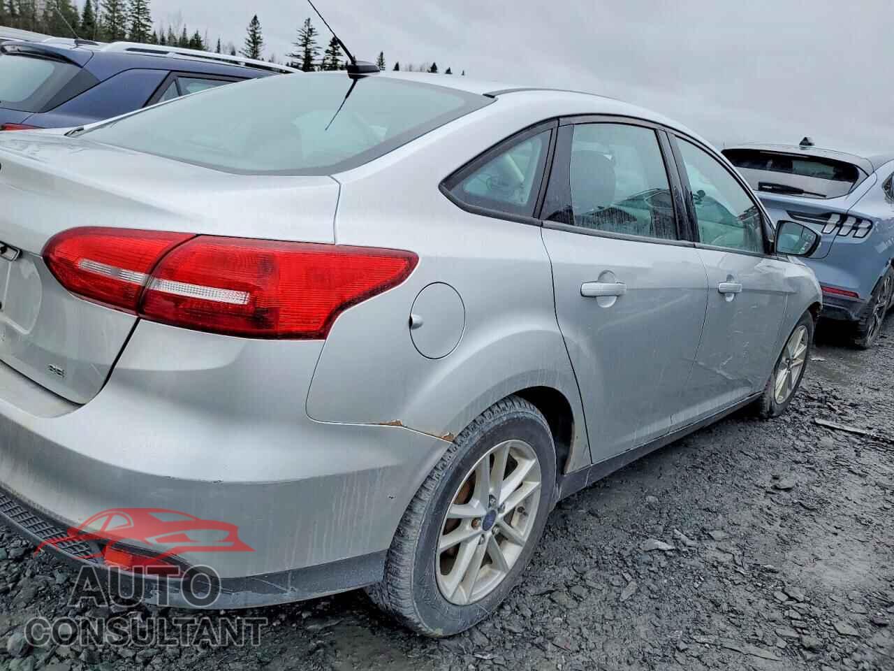 FORD FOCUS 2017 - 1FADP3F26HL255730