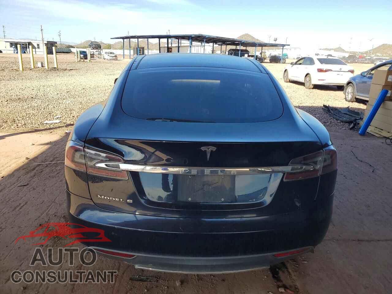 TESLA MODEL S 2013 - 5YJSA1DN0DFP06006
