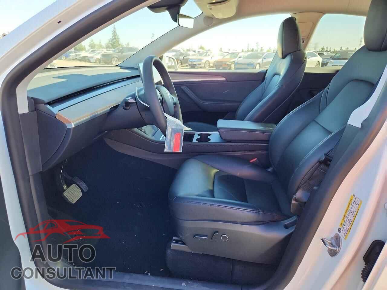 TESLA MODEL Y 2023 - 7SAYGDEE8PA204390