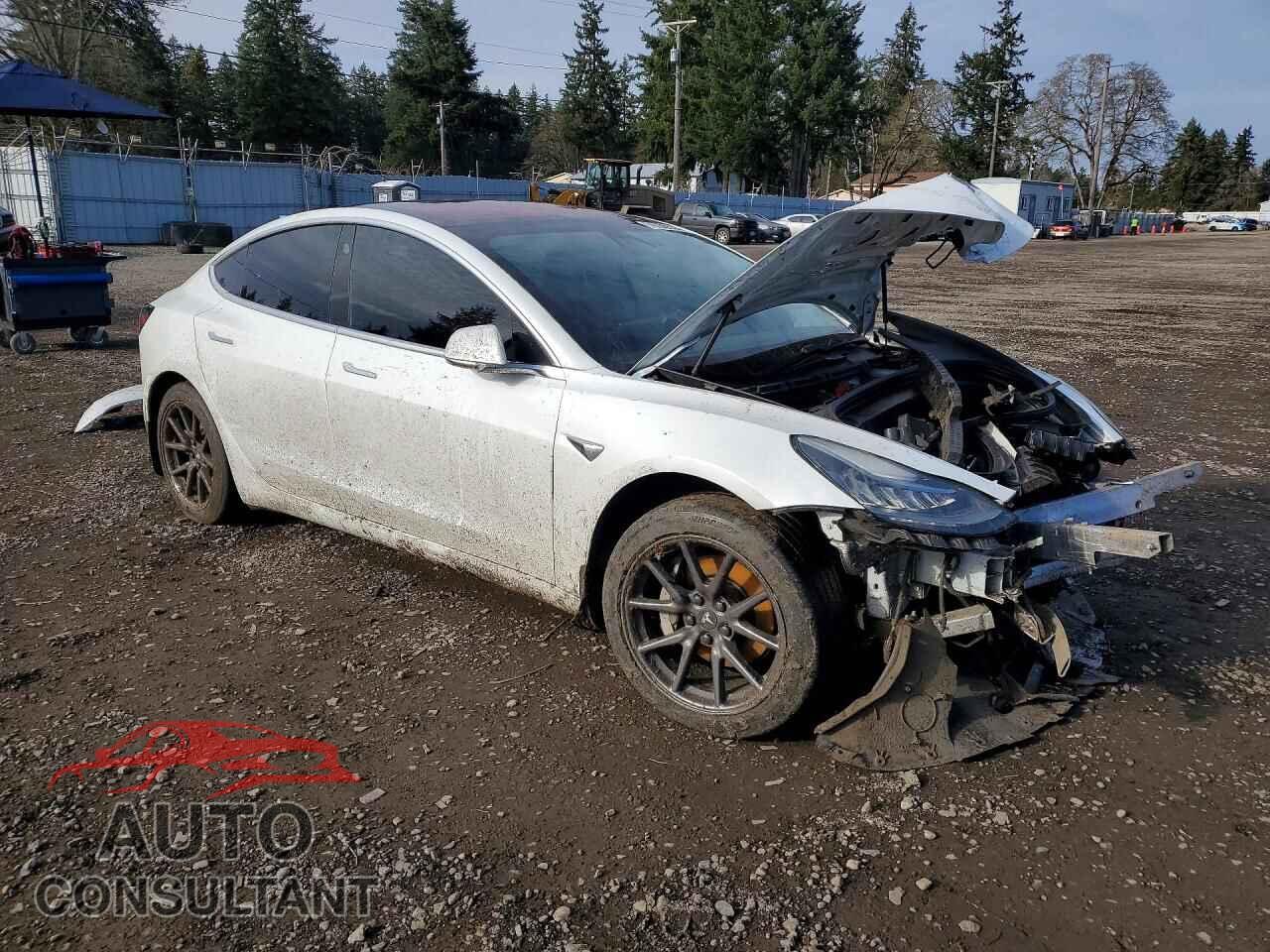 TESLA MODEL 3 2018 - 5YJ3E1EA5JF019765