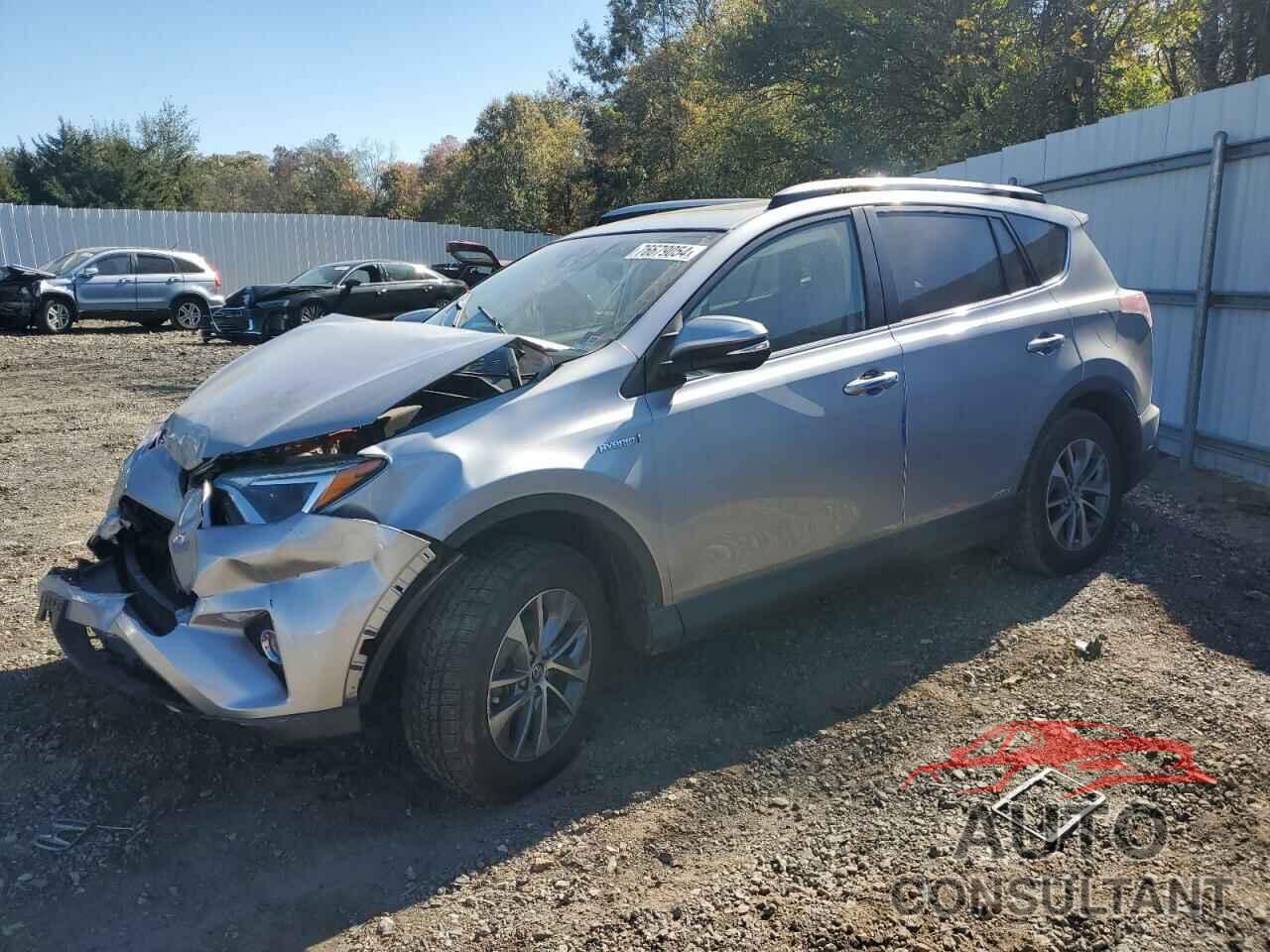 TOYOTA RAV4 2017 - JTMRJREV4HD118344