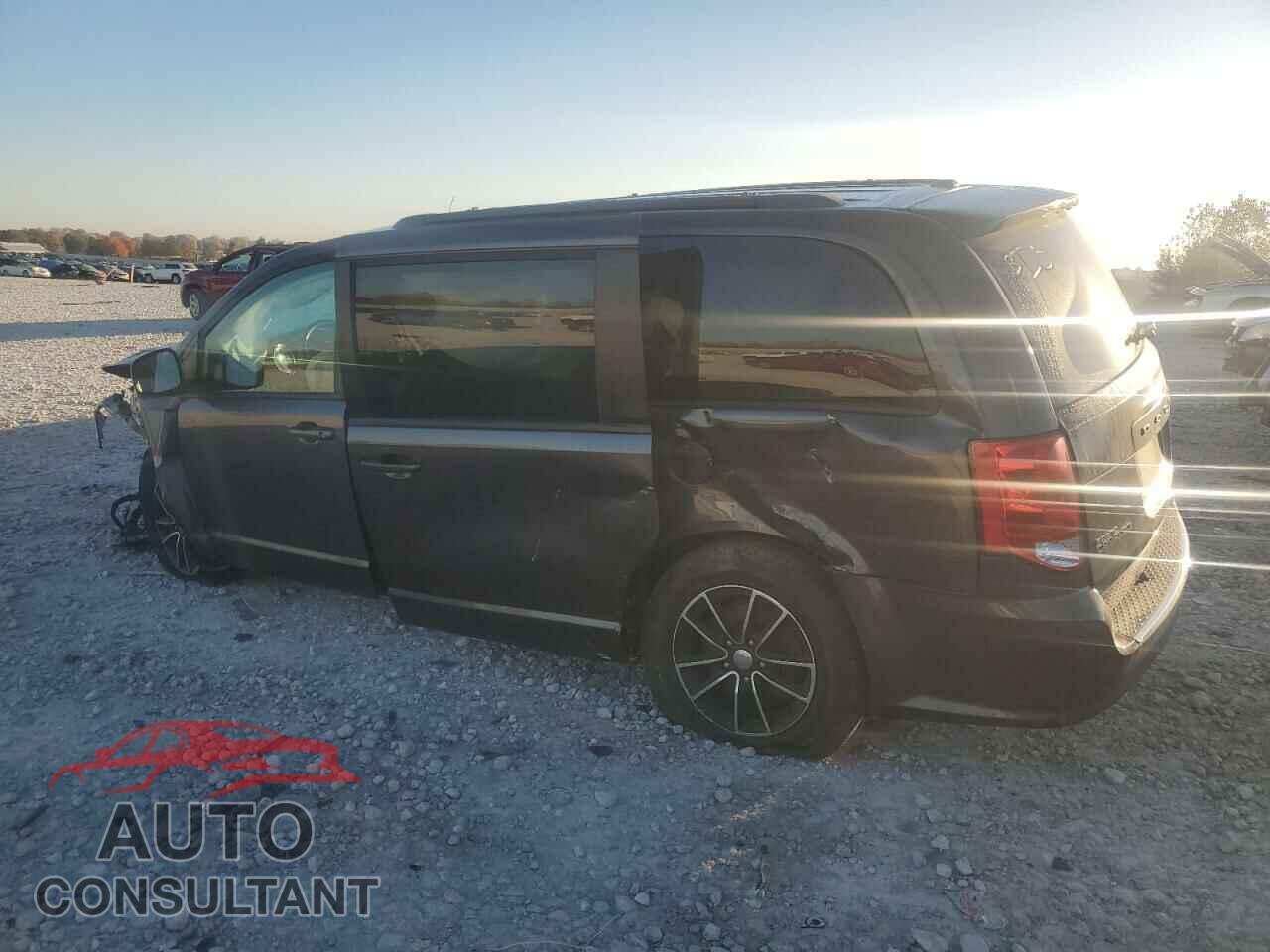 DODGE CARAVAN 2018 - 2C4RDGEG3JR324335