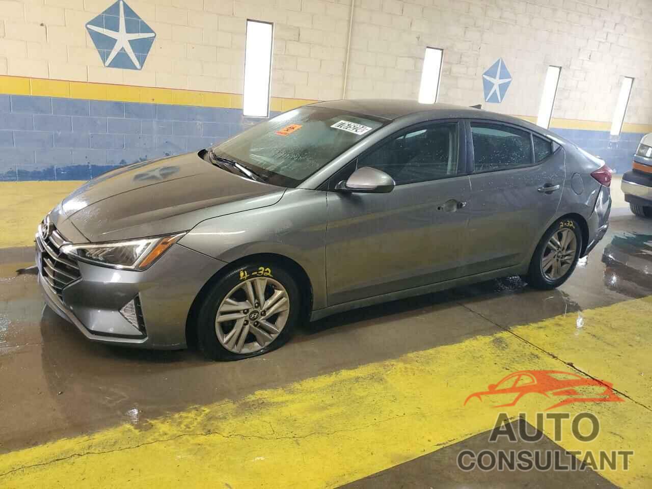 HYUNDAI ELANTRA 2019 - 5NPD84LF3KH474774