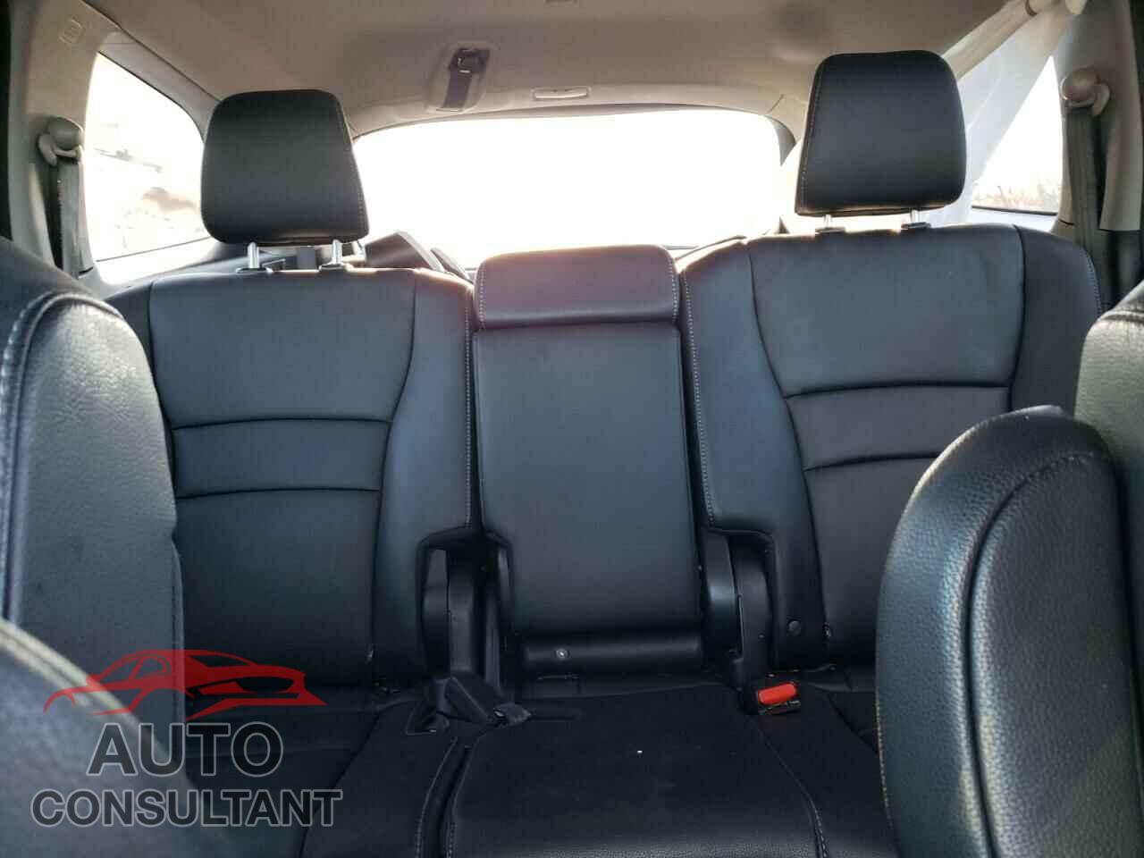 HONDA PILOT 2019 - 5FNYF6H92KB022304