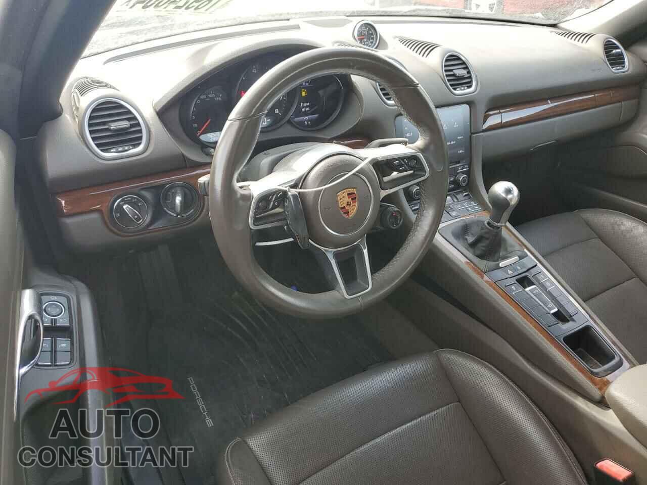 PORSCHE BOXSTER 2018 - WP0CA2A84JS211055