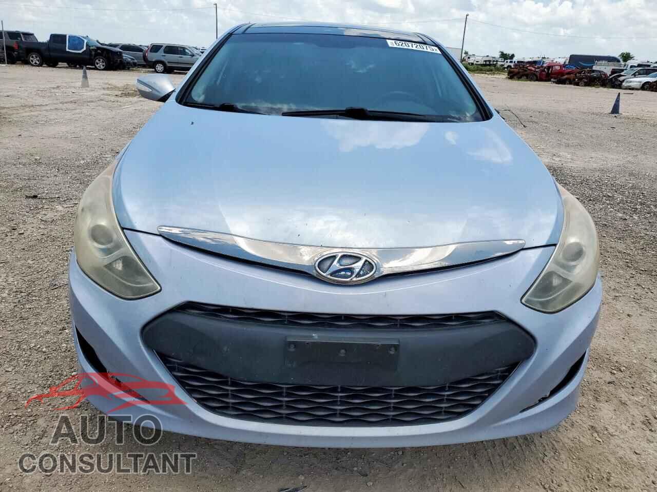 HYUNDAI SONATA 2012 - KMHEC4A41CA045531
