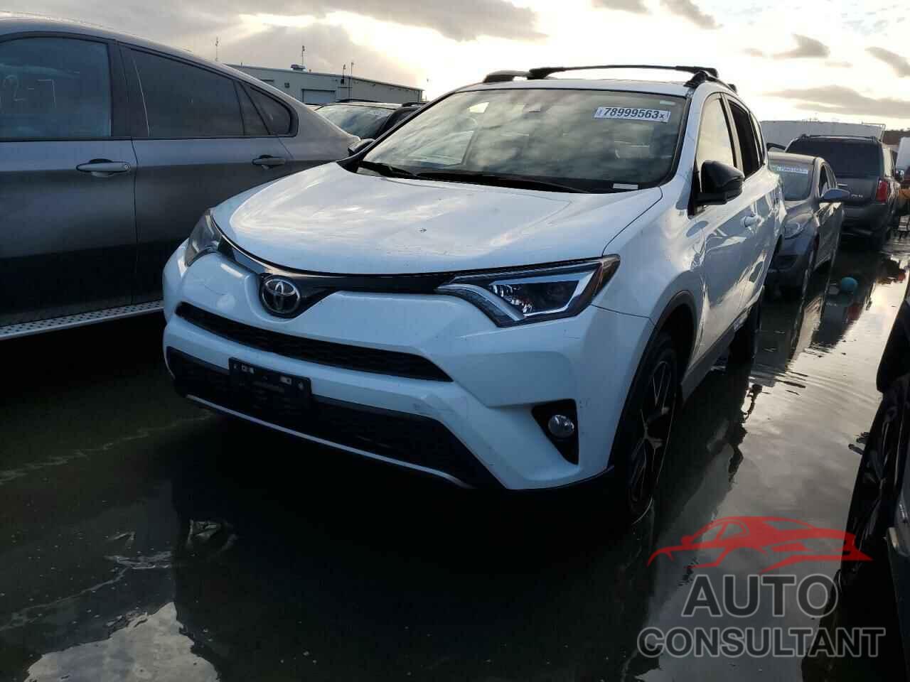 TOYOTA RAV4 2017 - JTMNFREV4HJ131709