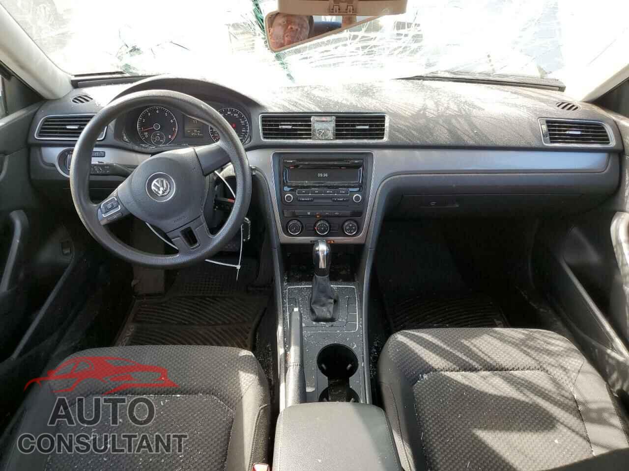 VOLKSWAGEN PASSAT 2013 - 1VWAP7A31DC046035