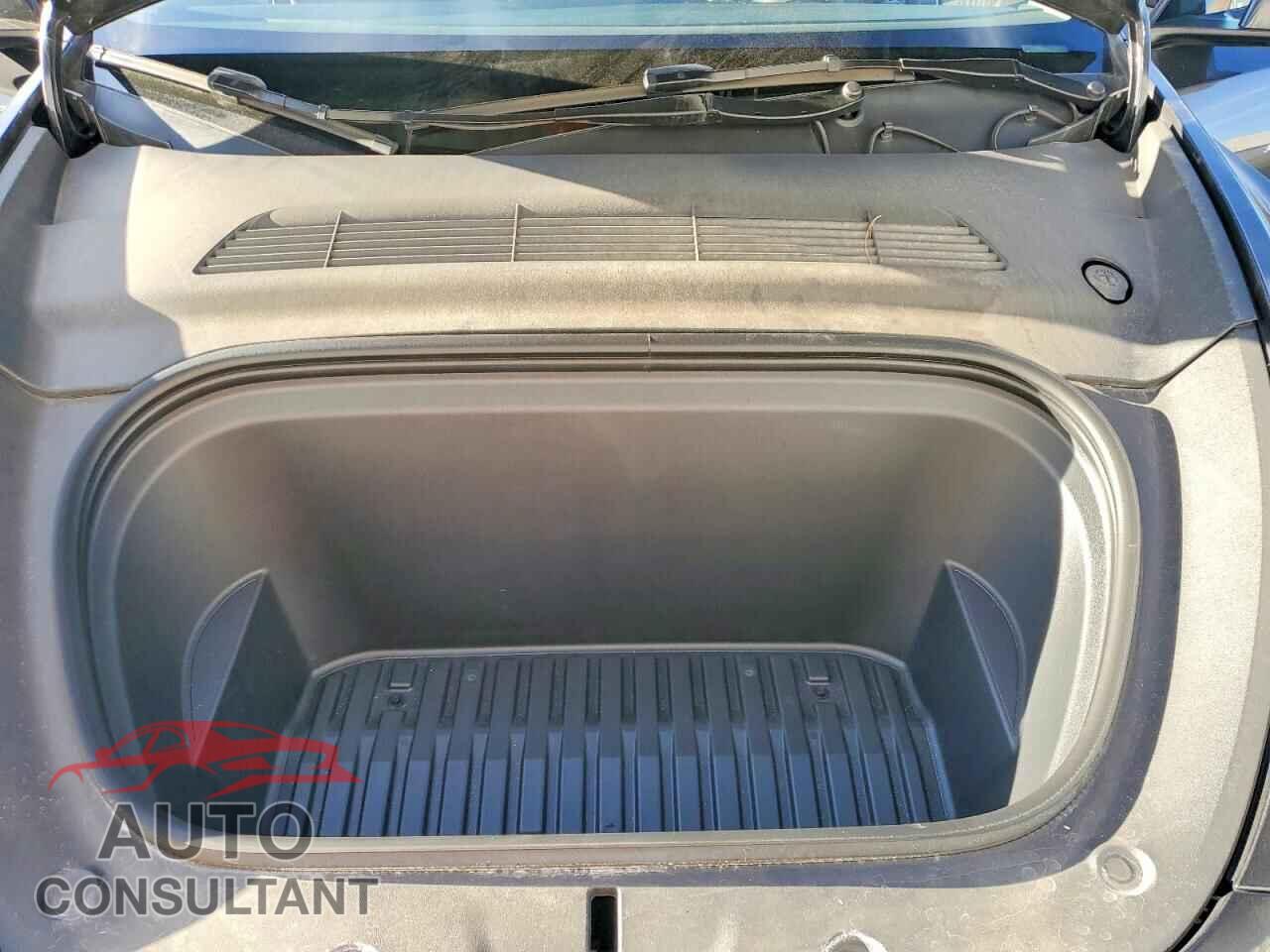 TESLA MODEL Y 2024 - 7SAYGDED4RF052024