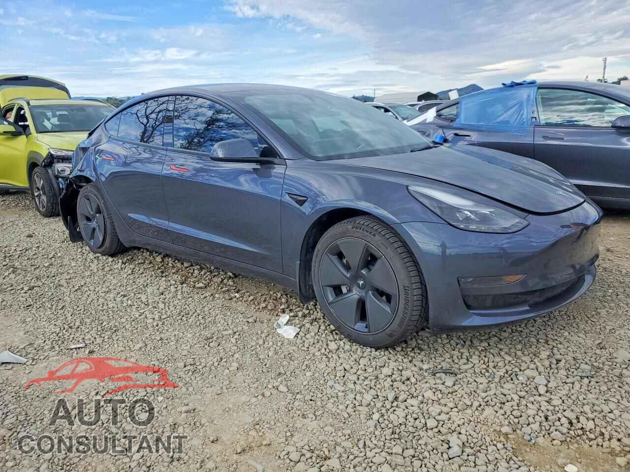 TESLA MODEL 3 2023 - 5YJ3E1EA5PF409290