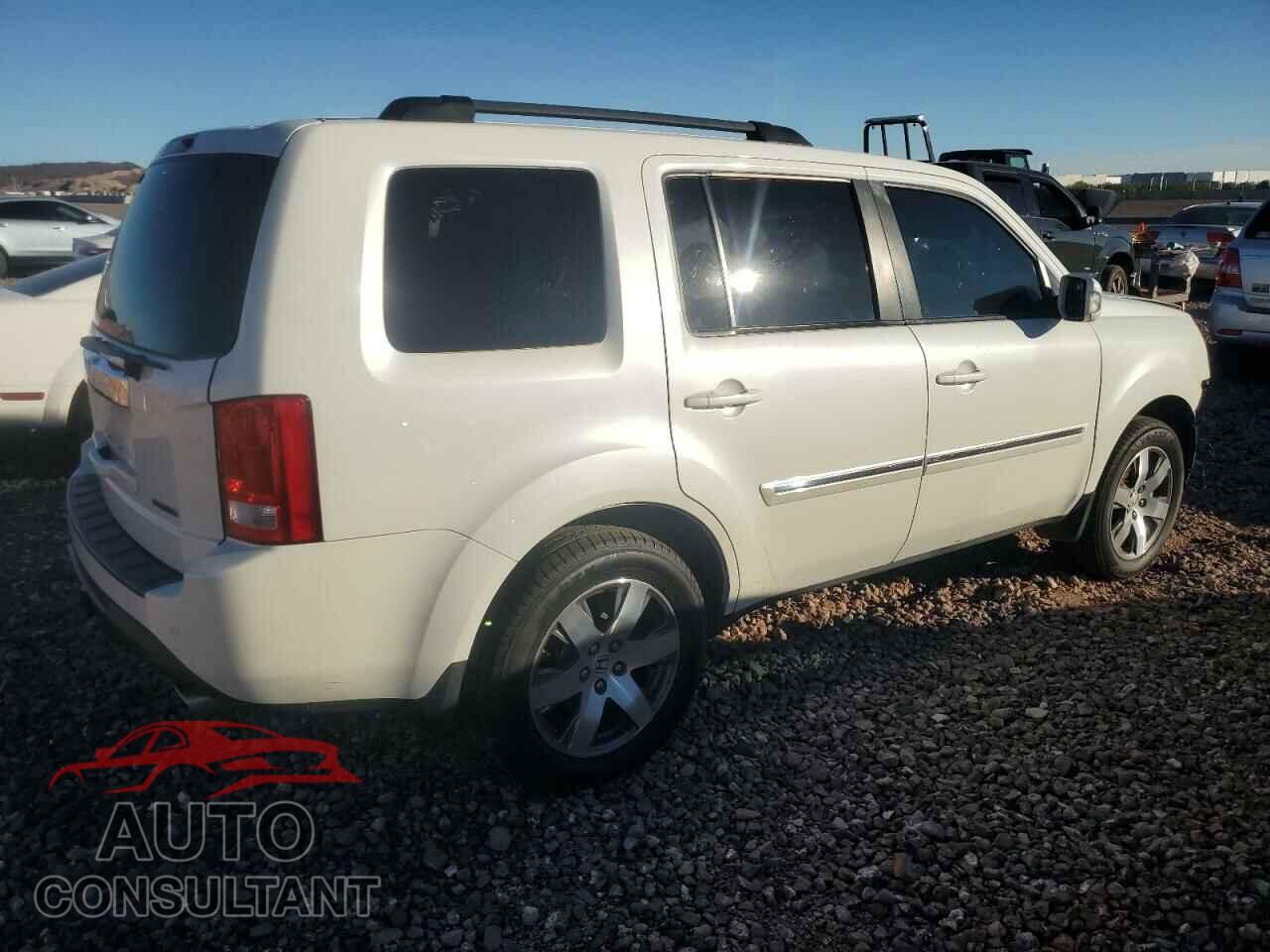 HONDA PILOT 2015 - 5FNYF3H90FB026646