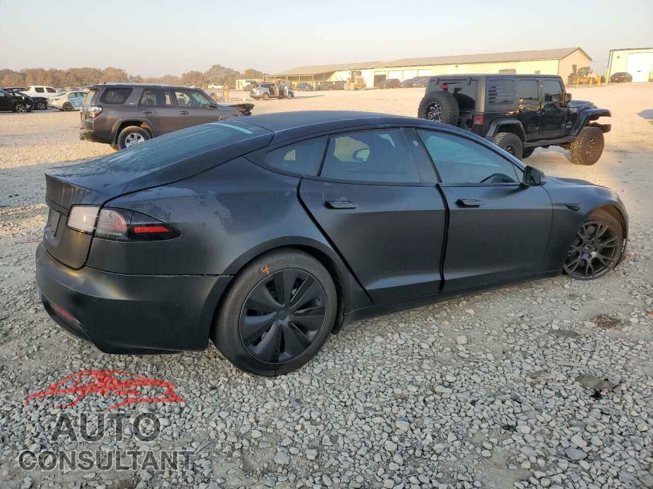 TESLA MODEL S 2022 - 5YJSA1E58NF477123