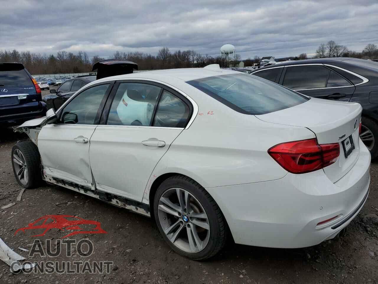 BMW 3 SERIES 2017 - WBA8D9G39HNU64590