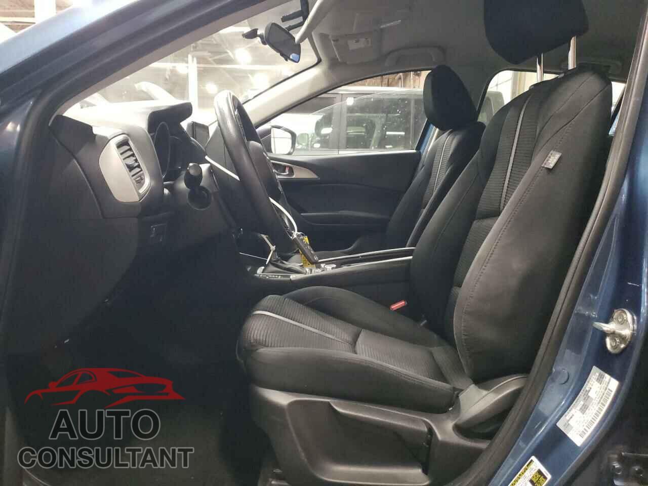 MAZDA 3 2017 - 3MZBN1U72HM136885