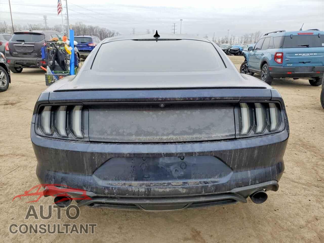 FORD MUSTANG 2021 - 1FA6P8TH0M5117372